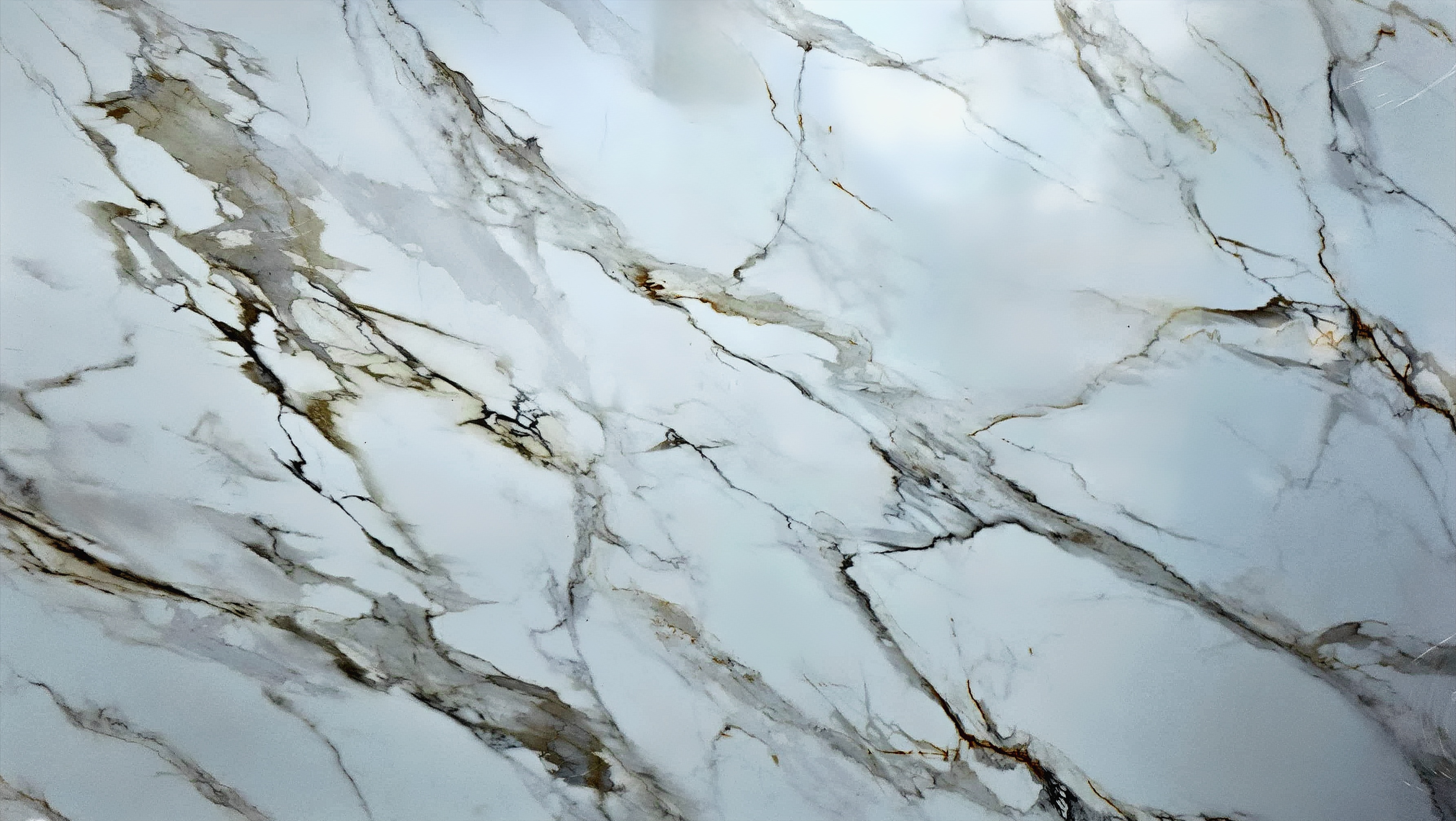 Modern Quartz